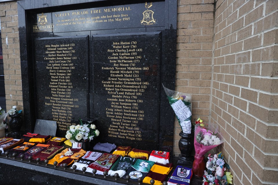 BRADFORD, ENGLAND - NOVEMBER 19: A Northampton Town scarf is seen at the Bradford Fire Memorial prior the Sky Bet League Two between Bradford City and Northampton Town at University of Bradford Stadium on November 19, 2022 in Bradford, England. (Photo by Pete Norton/Getty Images)
